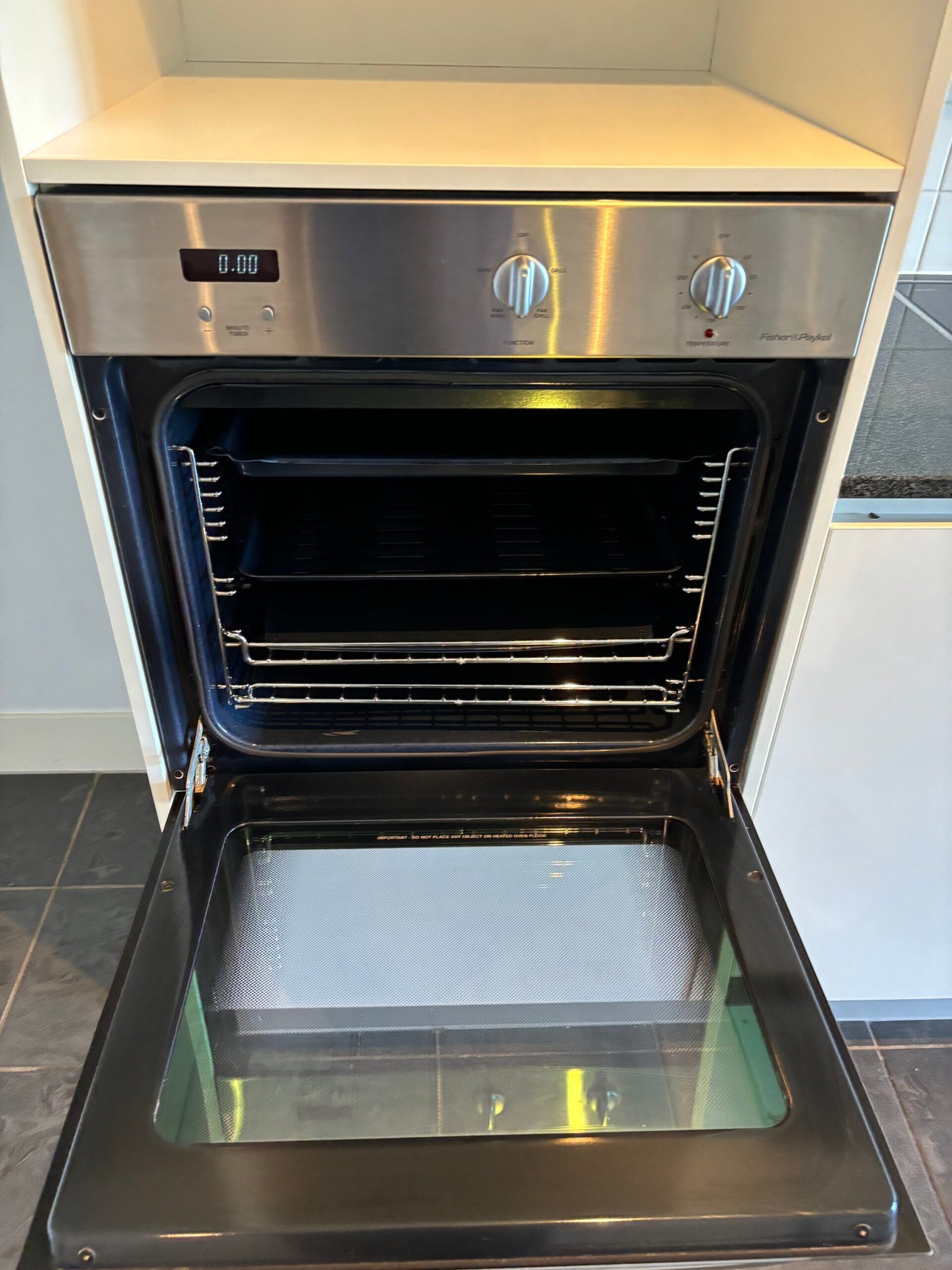 C744F9E3-56EE-494E-BC09-252CAEF61BF5